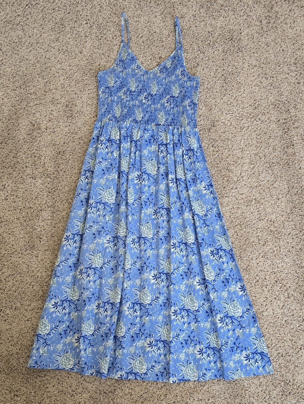DRA Los Angeles Sz SMALL Smocked Midi Dress